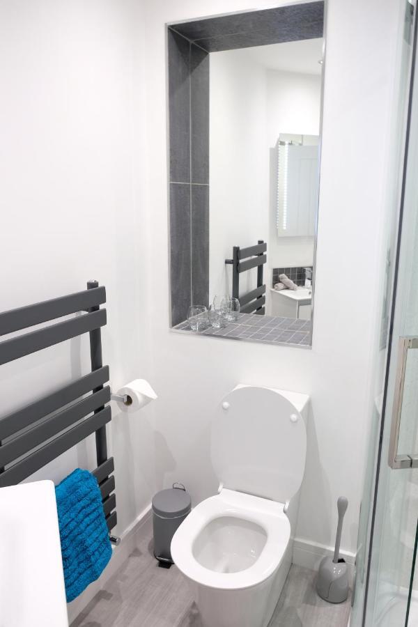 Rosemary House Brs Airport Accommodation Winford المظهر الخارجي الصورة